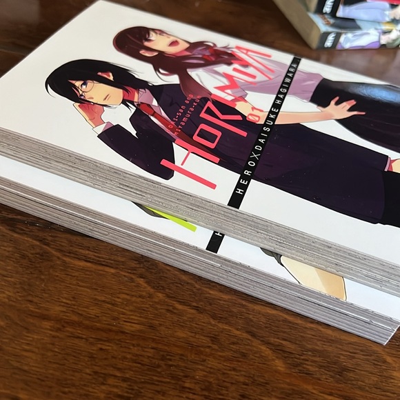 Set of 2 manga- Horimiya - Picture 7 of 9